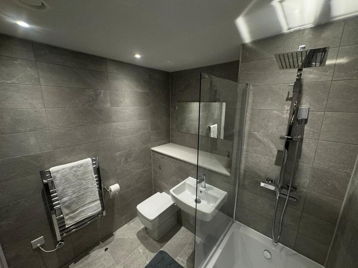 Apartment Modern 2-bedroom In Heart Of